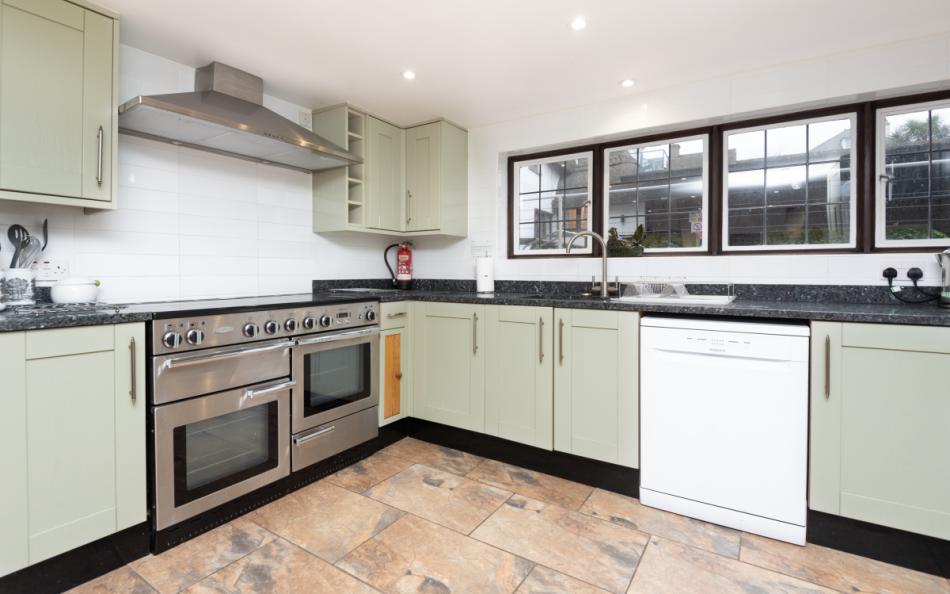 Very well equipped kitchen at Home Cottage 