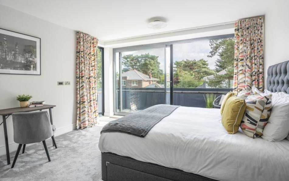 master double bedroom at Nautiques near Poole