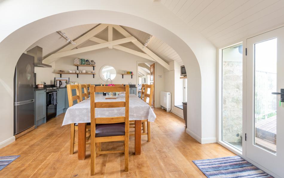 Indoor dining at Farthingfield 