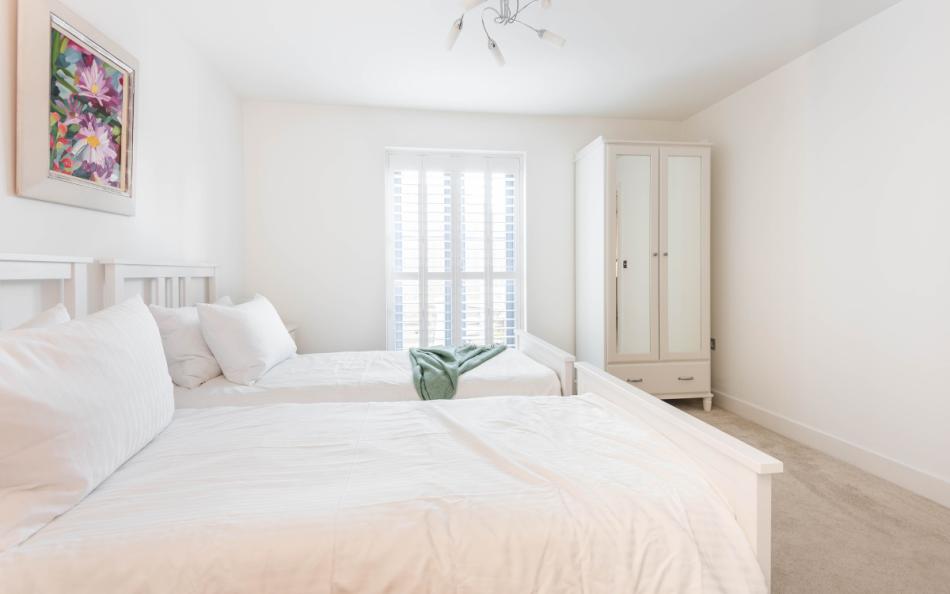 twin bedroom at Sail Away