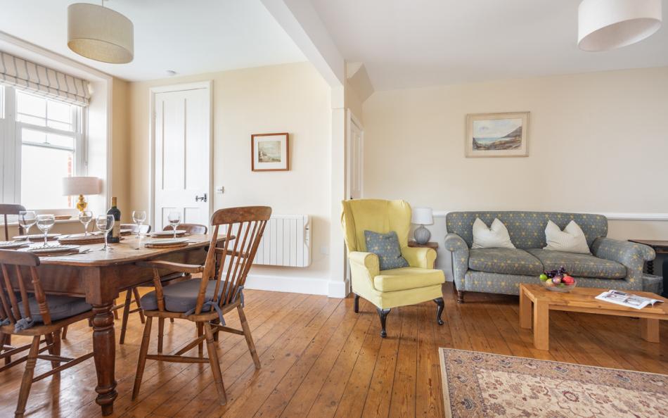 The dining area at 1 Ivy Cove