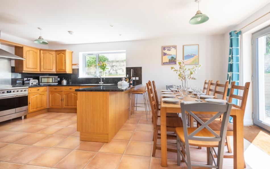 Open plan living and dining at Wavelet 