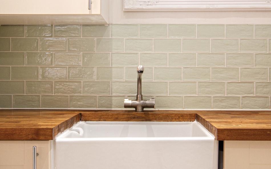 Shower room with sink at The Courtyard