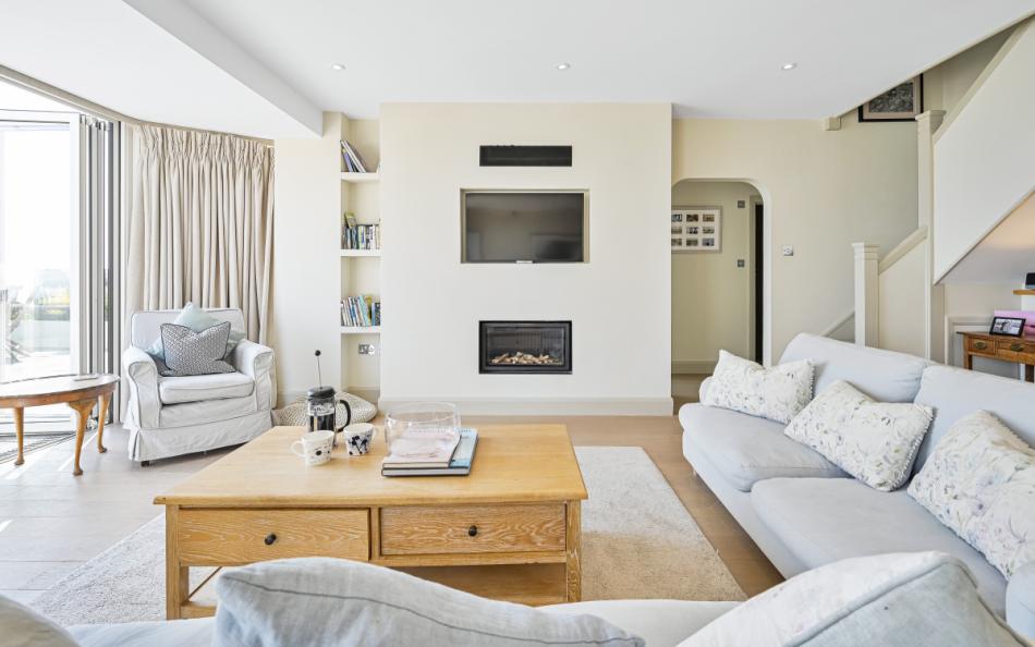 Sitting room at Beach Side 