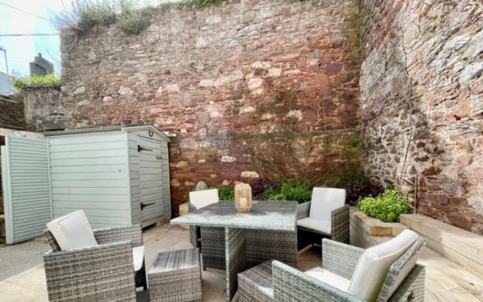 outdoor seating area at The Courtyard