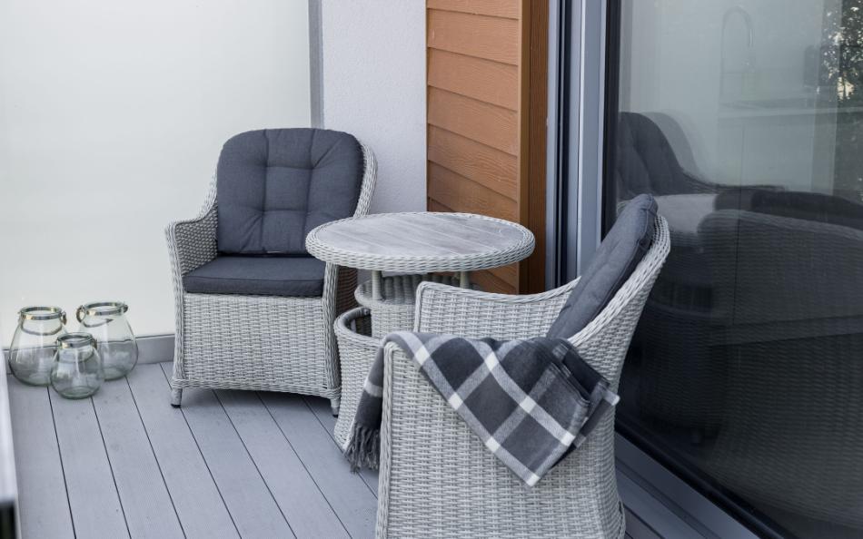 Outdoor seating at Leeward