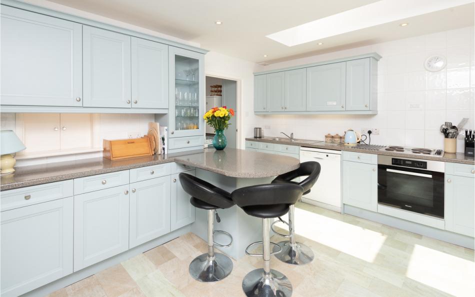Another look at the kitchen at Devon House 