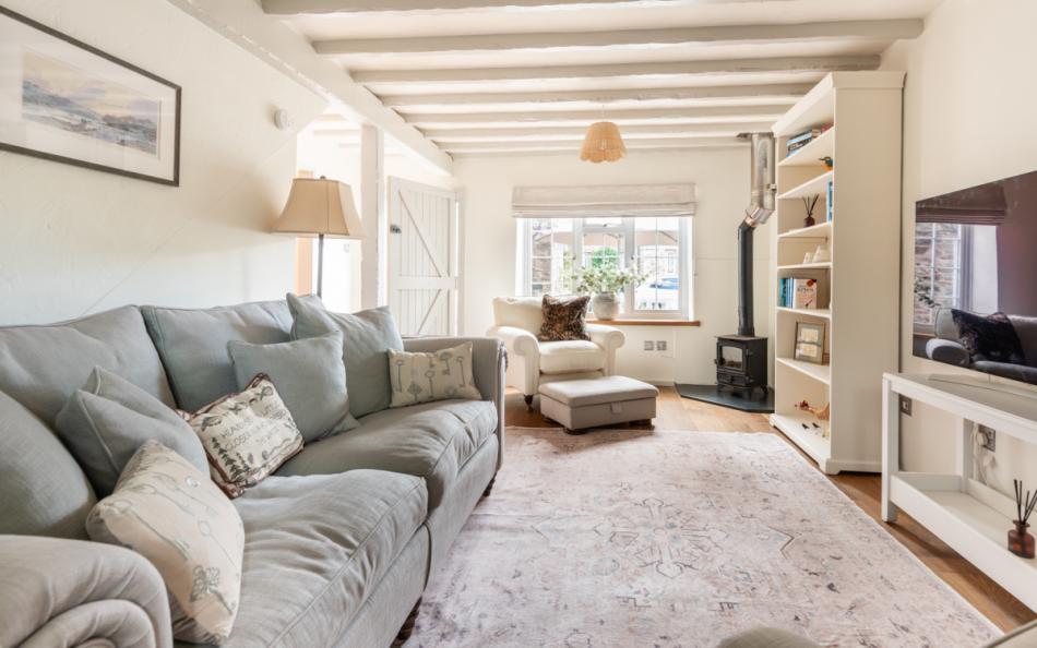 comfy lounges at Bow Bridge House