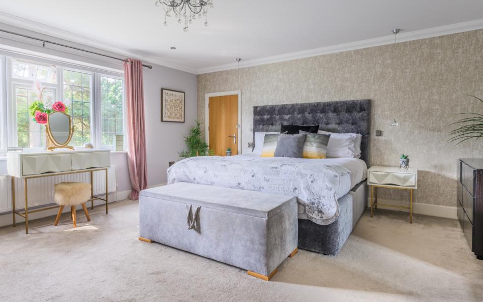 Double bedroom at Summer Pines