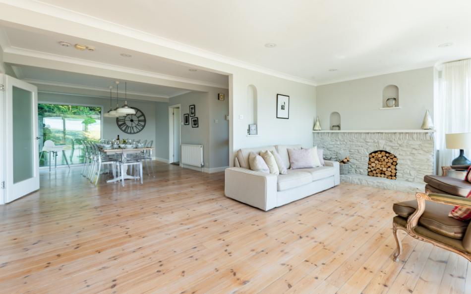 The lounge and dining area at Mapperley Lodge