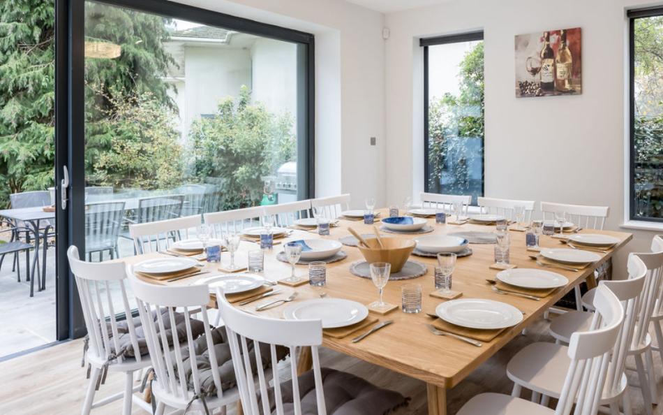 inside dining area at 21W sandbanks