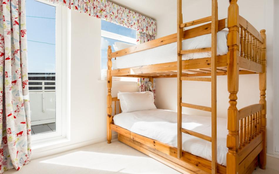 second bunk bedroom at Utopia No.6