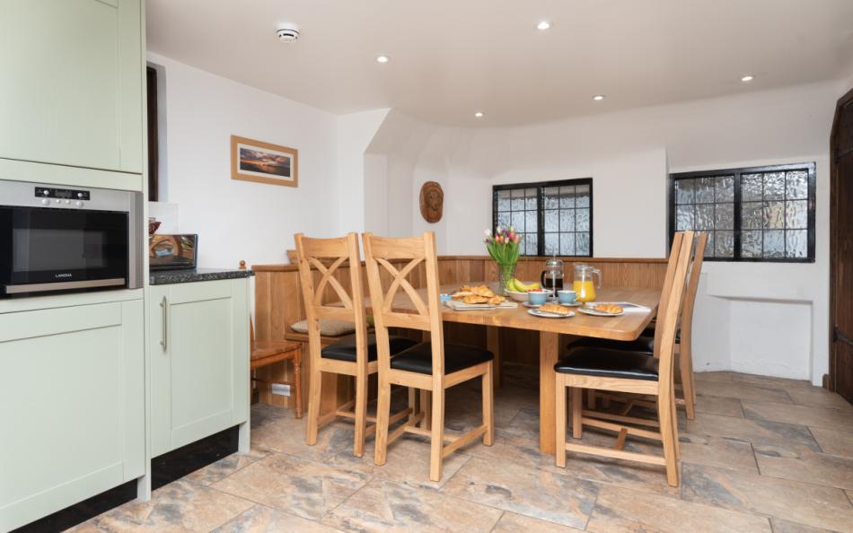 kitchen diner at Home Cottage 