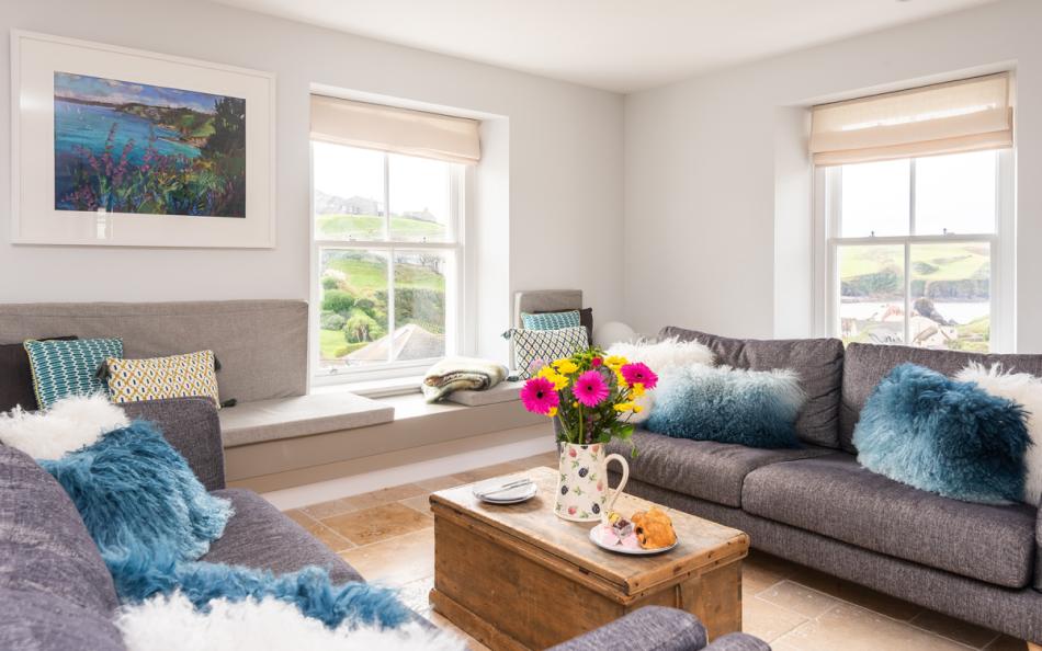 The open plan lounge area with window seats.