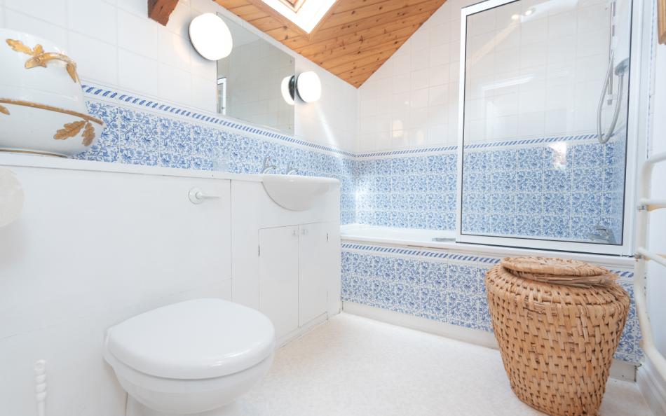 The master en suite in Apple Tree