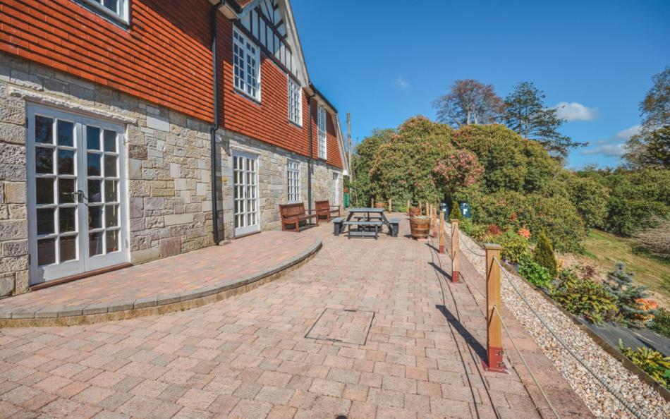 Rhododendron House large group holiday cottage sleeps 10 in Uplyme