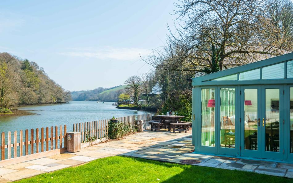 Water views at Perchwood Shippon