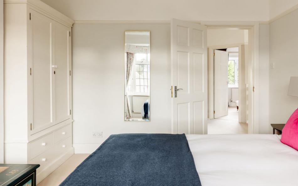 Double bedroom at Broad Reach