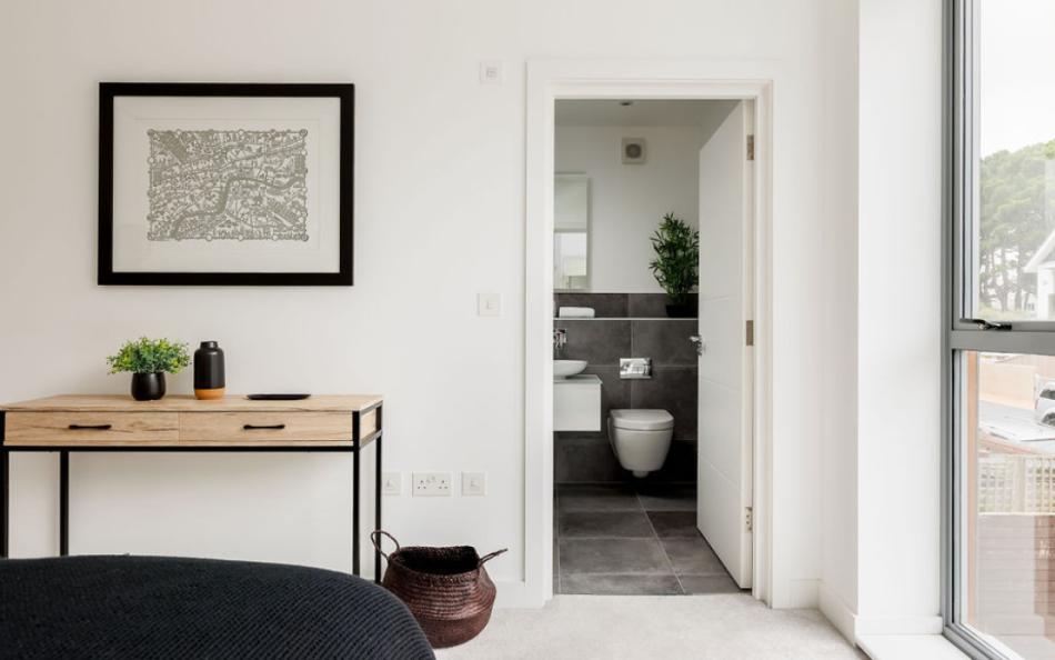 en suite at La Mer