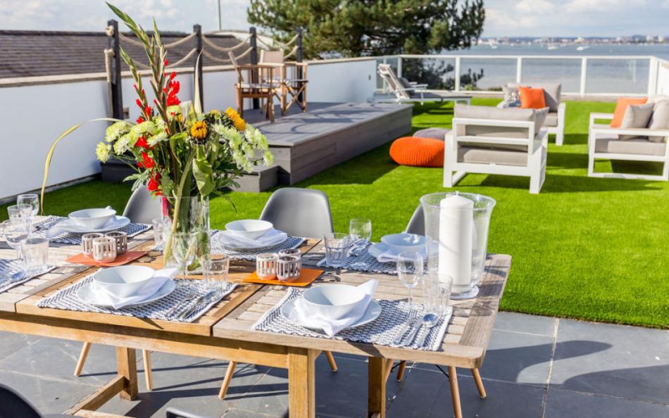 No. 4 Bay Harbour View in Sandbanks sleeps 8
