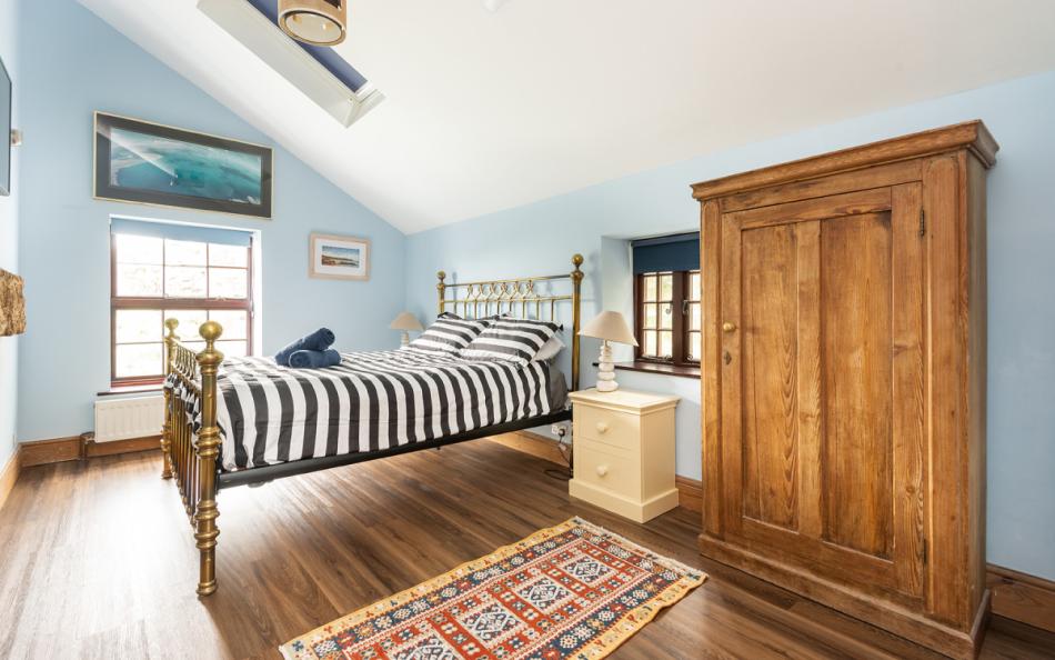 The master bedroom with en-suite at Bayview