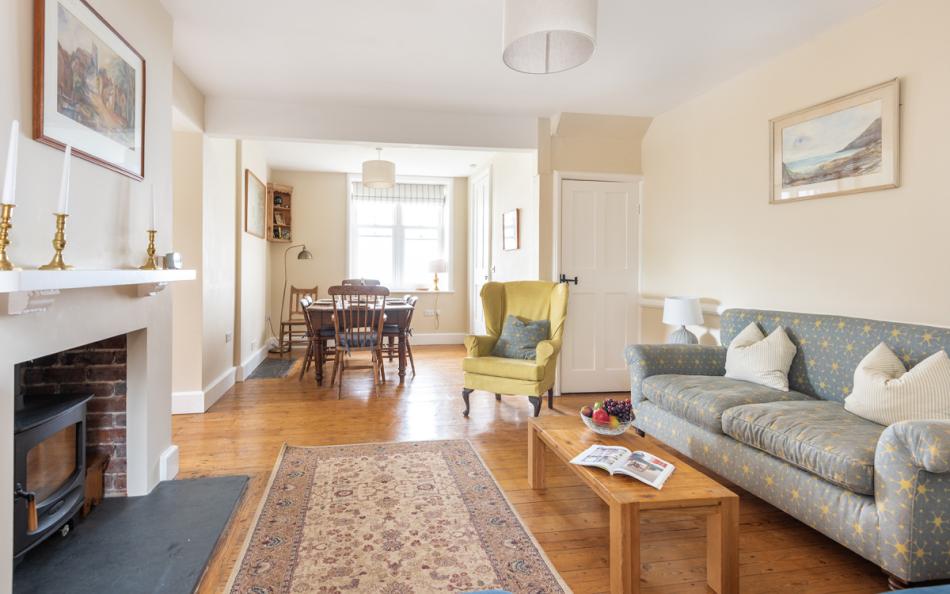 Spacious lounge at 1 Ivy Cove