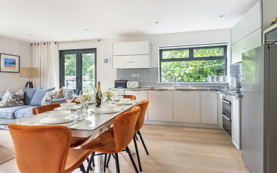 dining area to doors at 6 Rosewalk