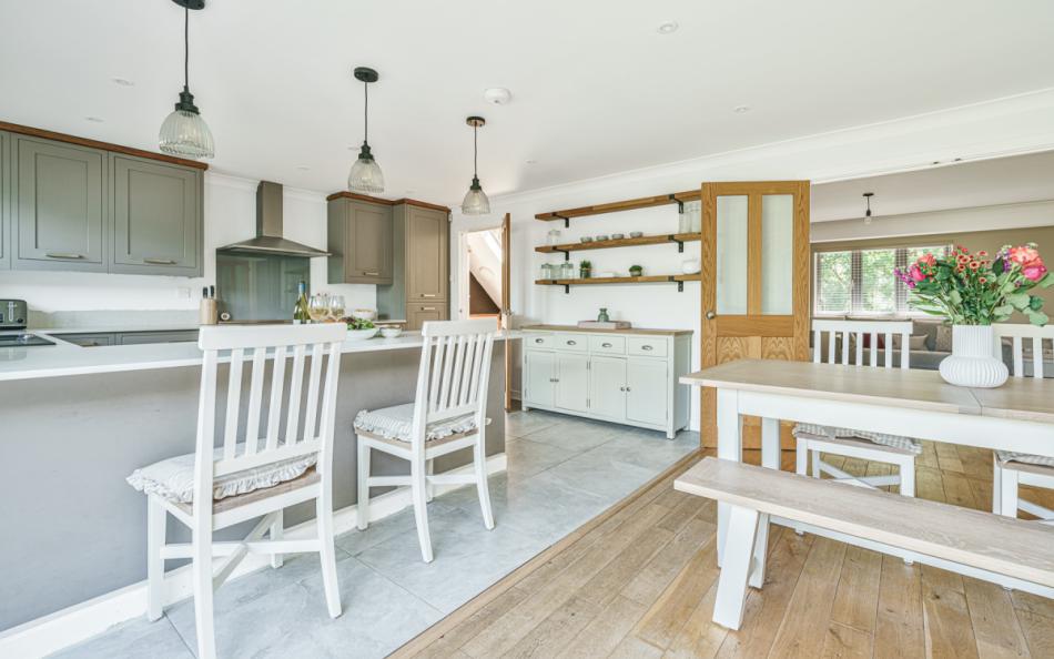 Large modern kitchen at Woodland Cottage