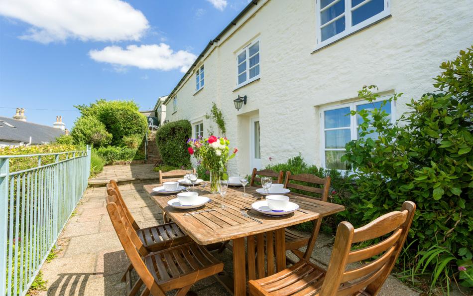 Outside dining at Dower House