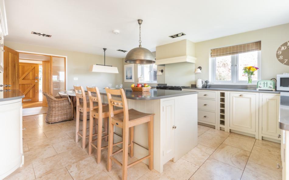 Spacious kitchen diner at Clover Cottage