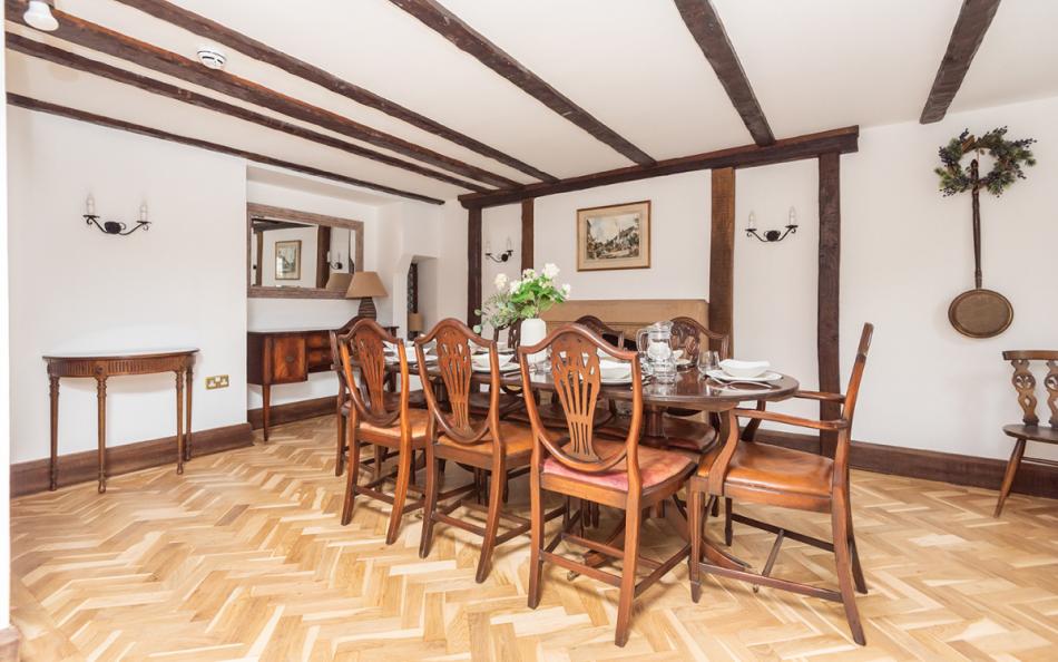 dining room at Home Cottage 