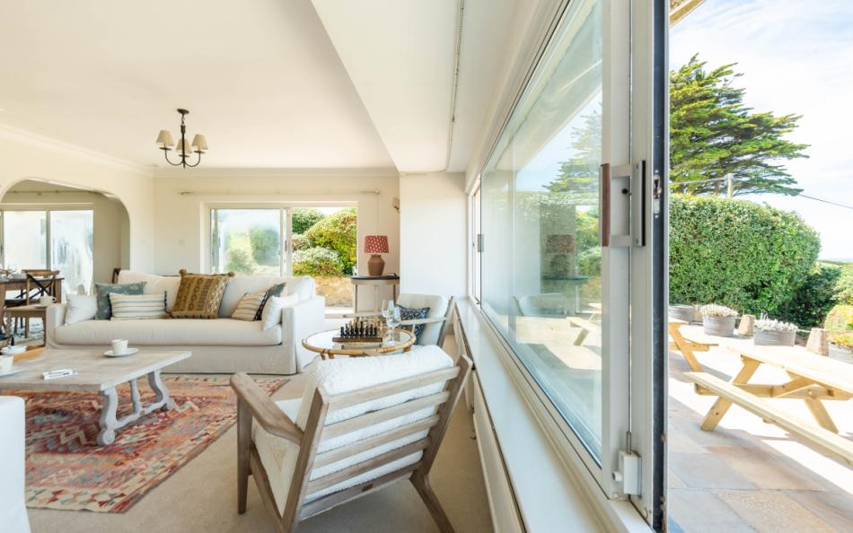 sliding doors to the garden at Windrush