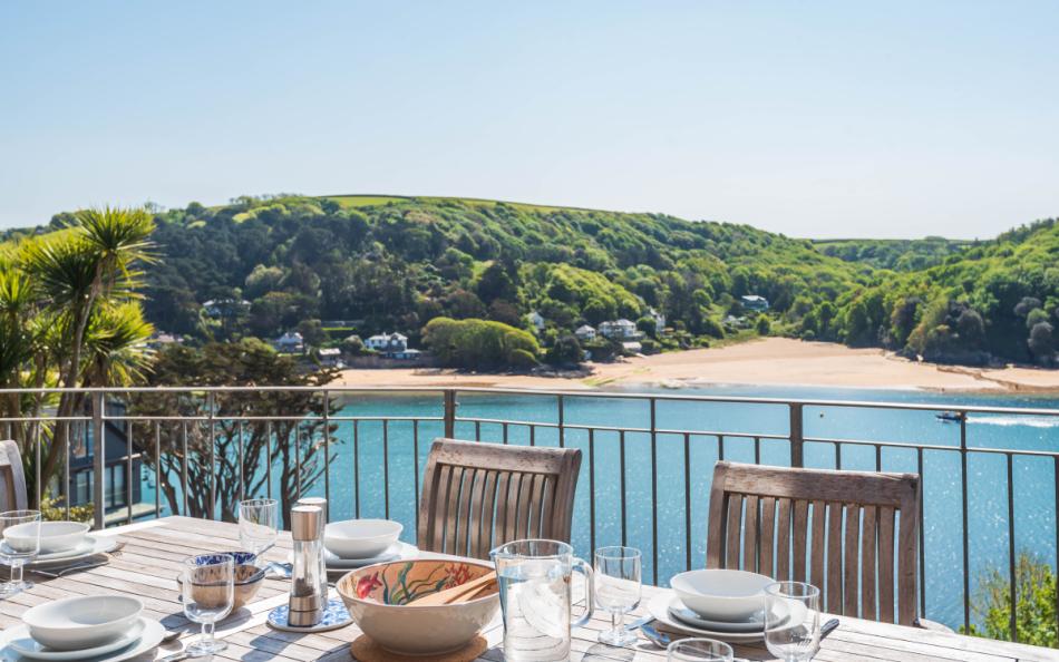 outdoor dining at The Ridings in Slacombe