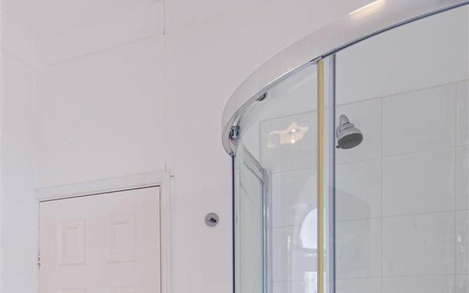 Spacious shower at Providence House