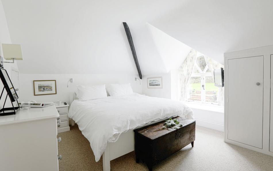 double bed under eaves