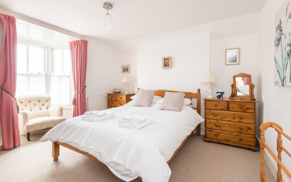 Double bedroom at Wharfinger 