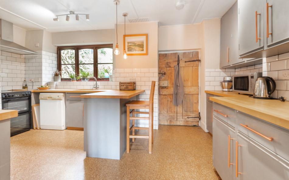 country cottage kitchen at Pengenna Manor