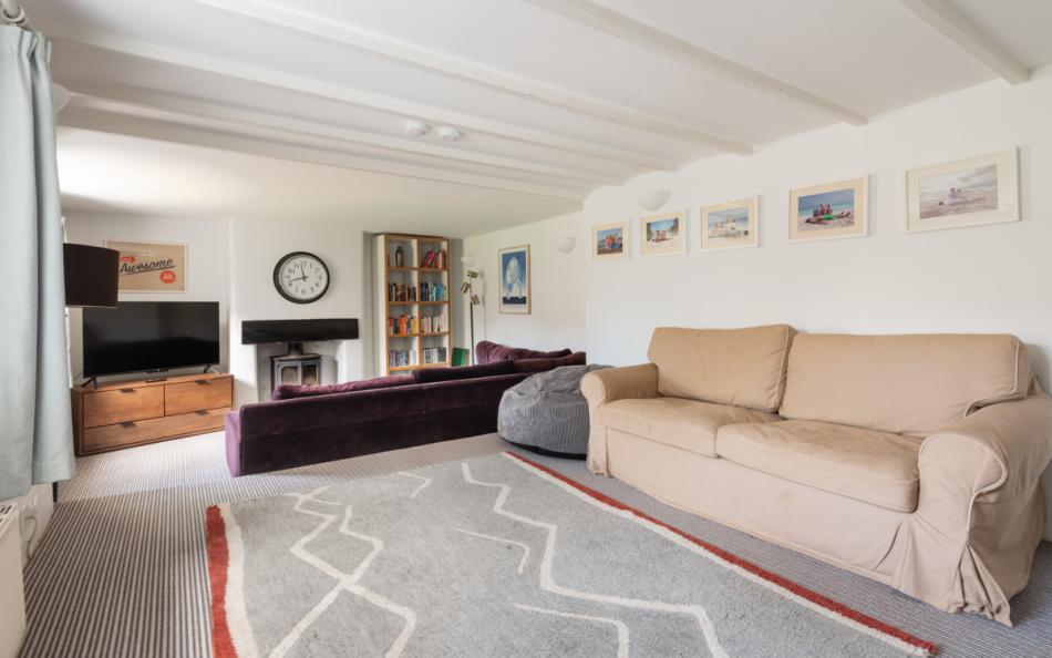 Large living room at Alma House