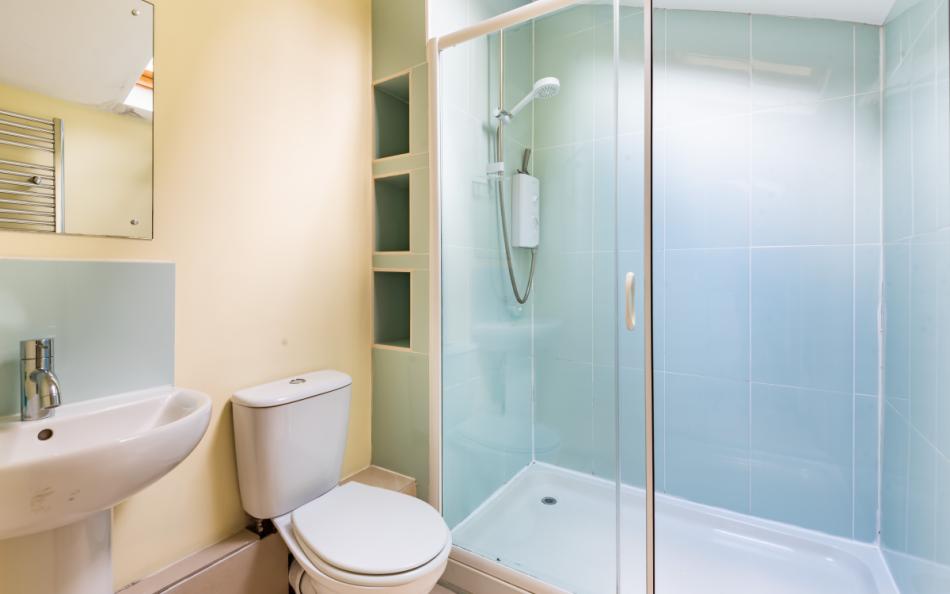 Groundfloor shower room at Heathfield