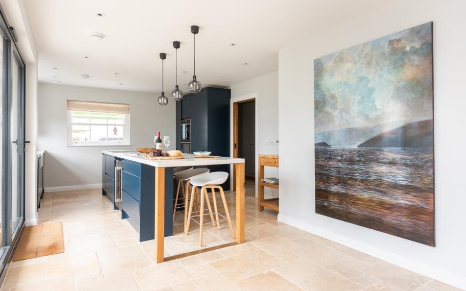 Another look at the kitchen complete with breakfast bar. 