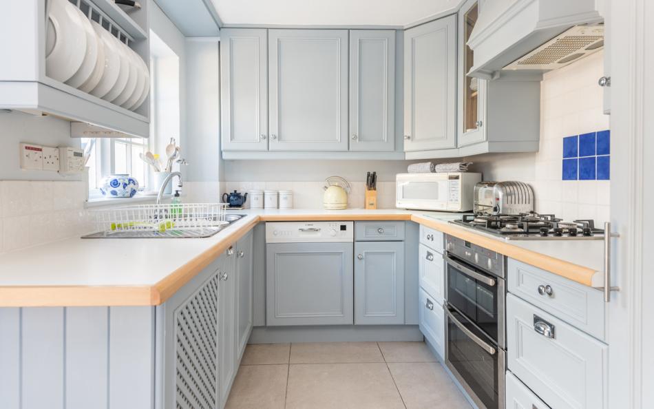 The well equipped kitchen at 1 Kings Cottages