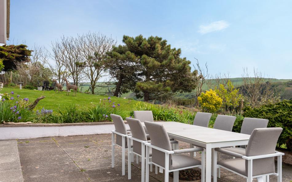 Another look at the outside space at Devon House