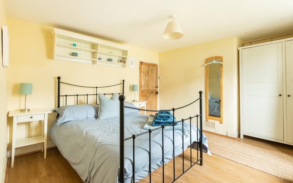 Double bedroom 1 at Camac Cottage 