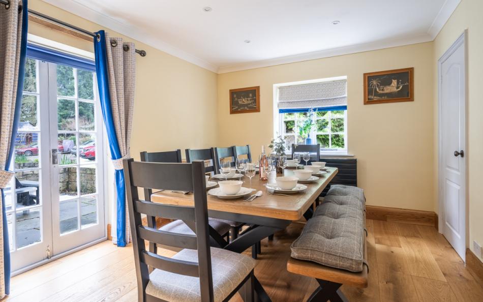 Dining area with seating for 10 people at Rhododendron House
