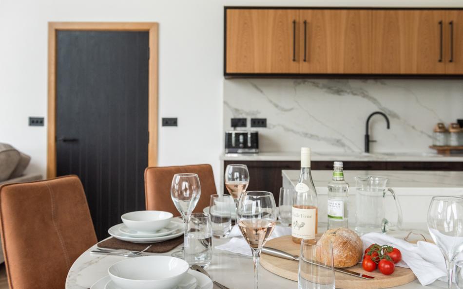 Great sociable dining area at Howldrevel 