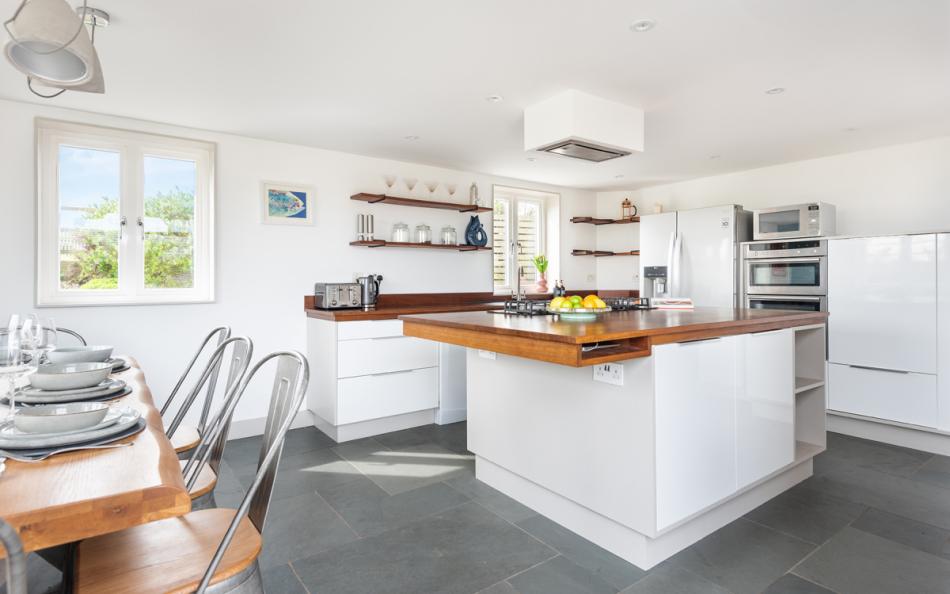 kitchen to dining area at Wicket View