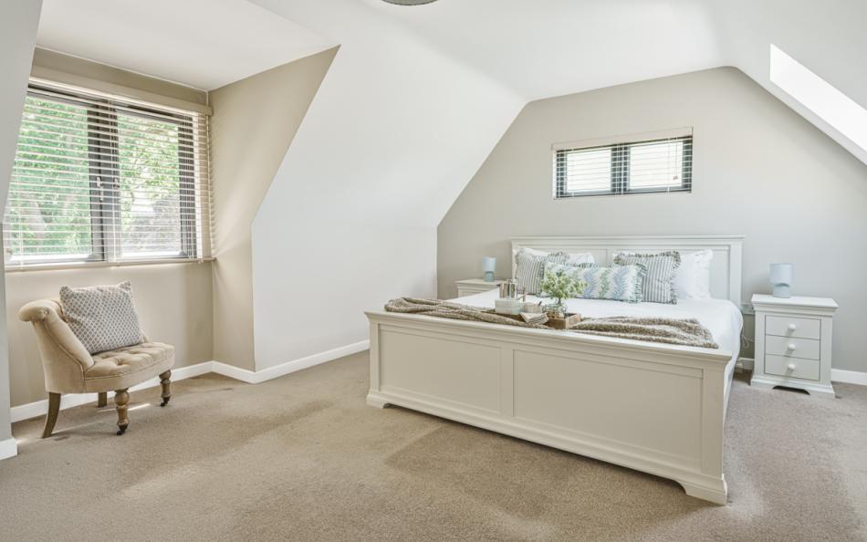 Lovely double bedroom at Woodland Cottage