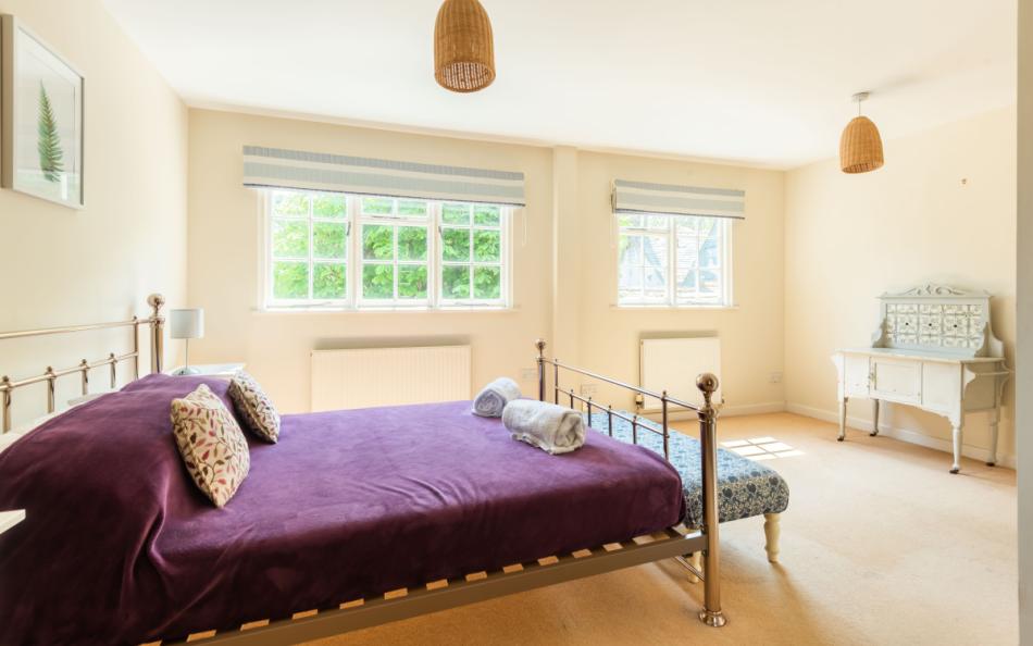 Double bed at Lily House