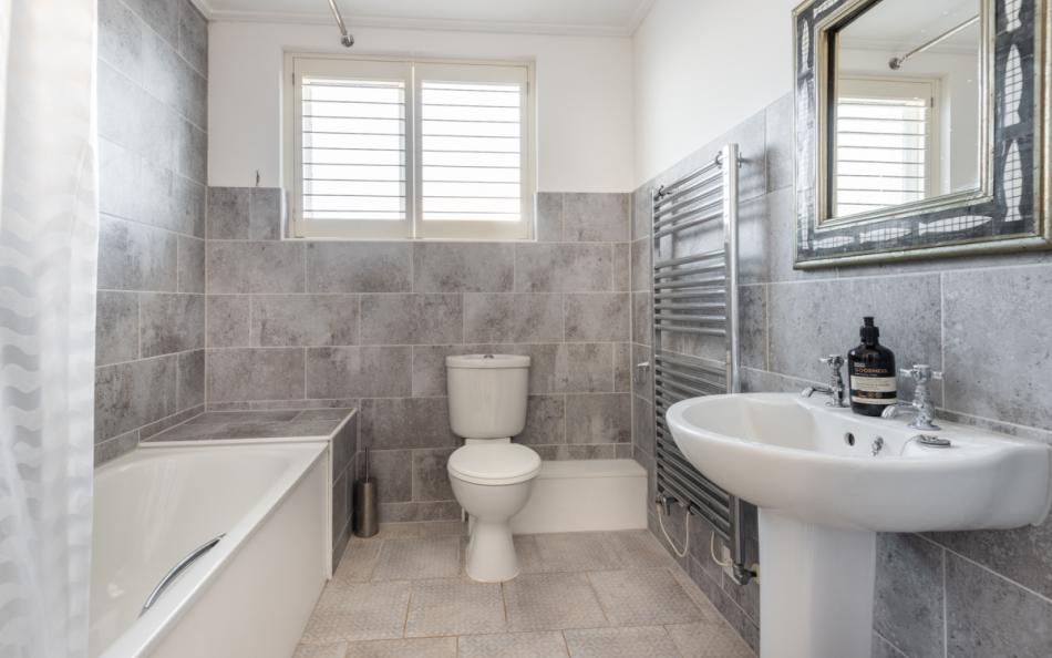 Bathroom at Fiferail 