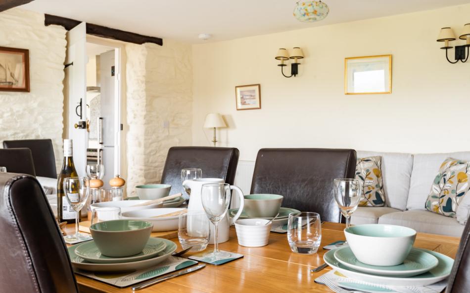 Dining table for 8 people at Dower House